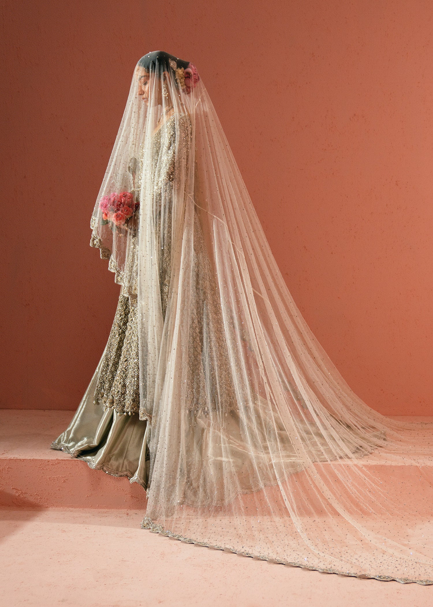 Ivory Zardozi Net Bridal Gown (2-Piece) - Image 5