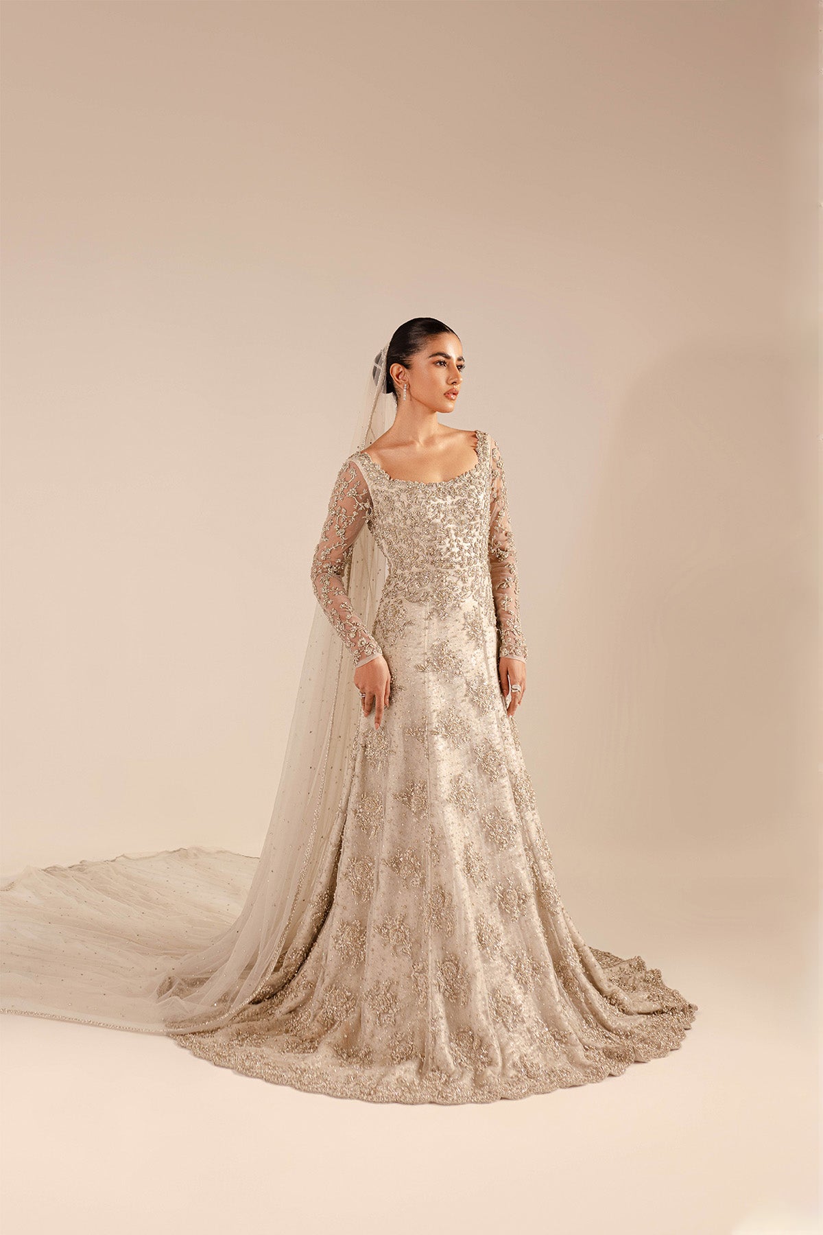 Pakistani Ivory Zardozi Net Bridal Mermaid Gown (2-Piece) - Image 3