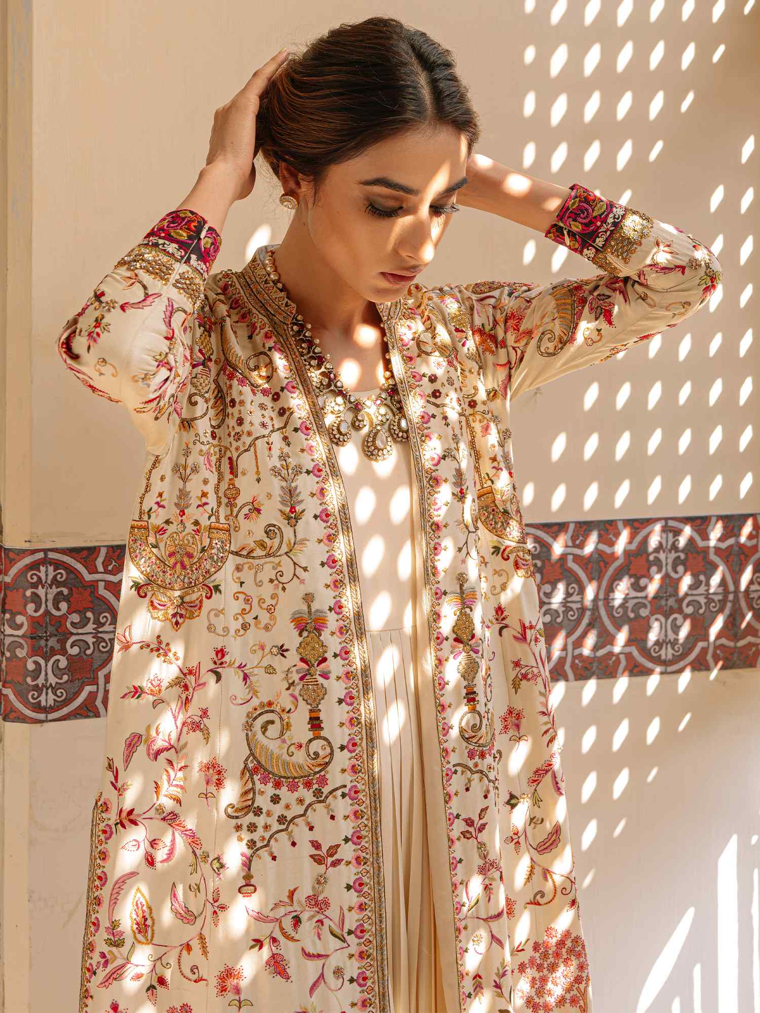 Pakistani Ivory Zardozi & Resham Raw Silk Gown (2-Piece) - Image 4