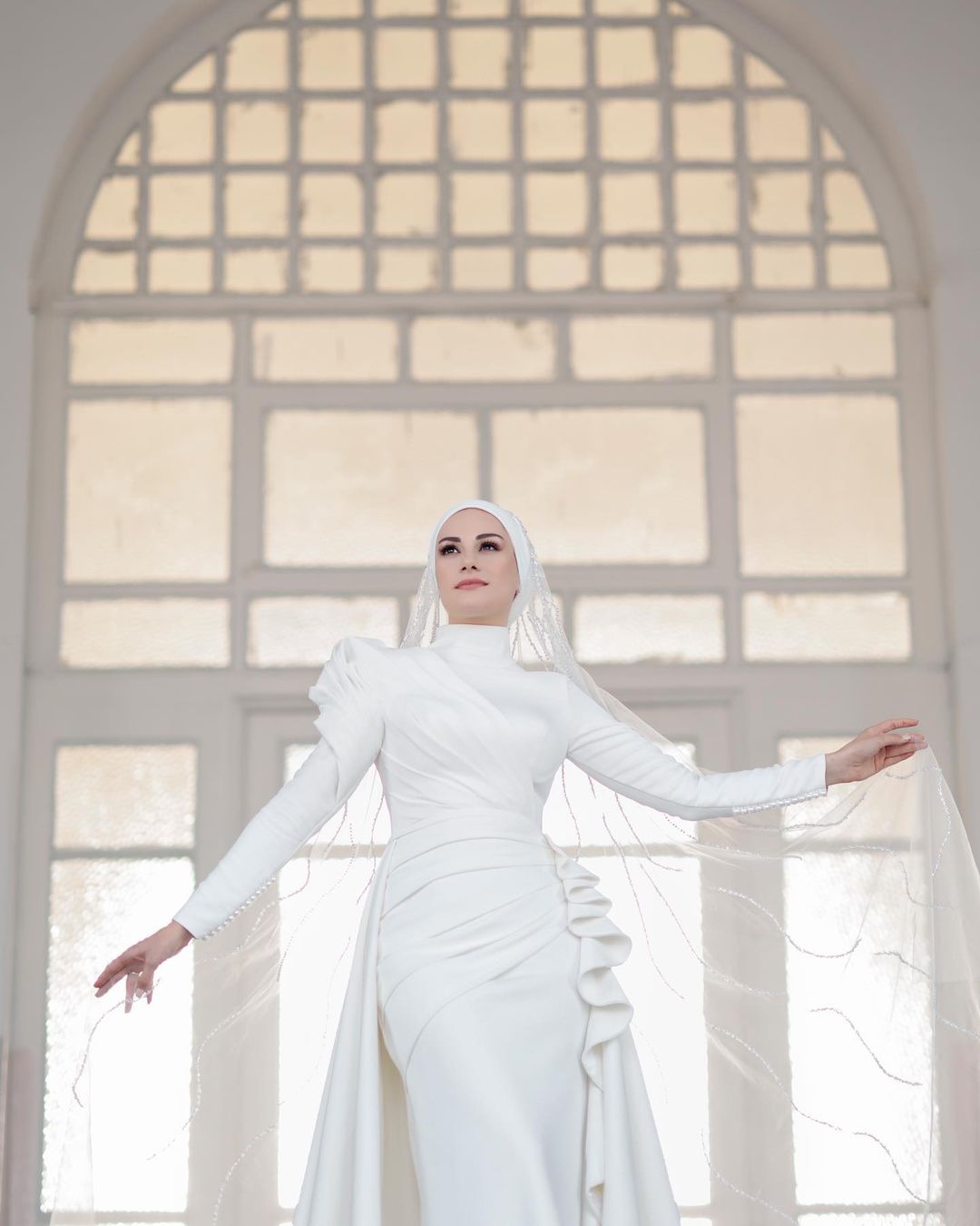 Pakistani Ivory Satin Mermaid Wedding Gown (1-Pc) - Image 10