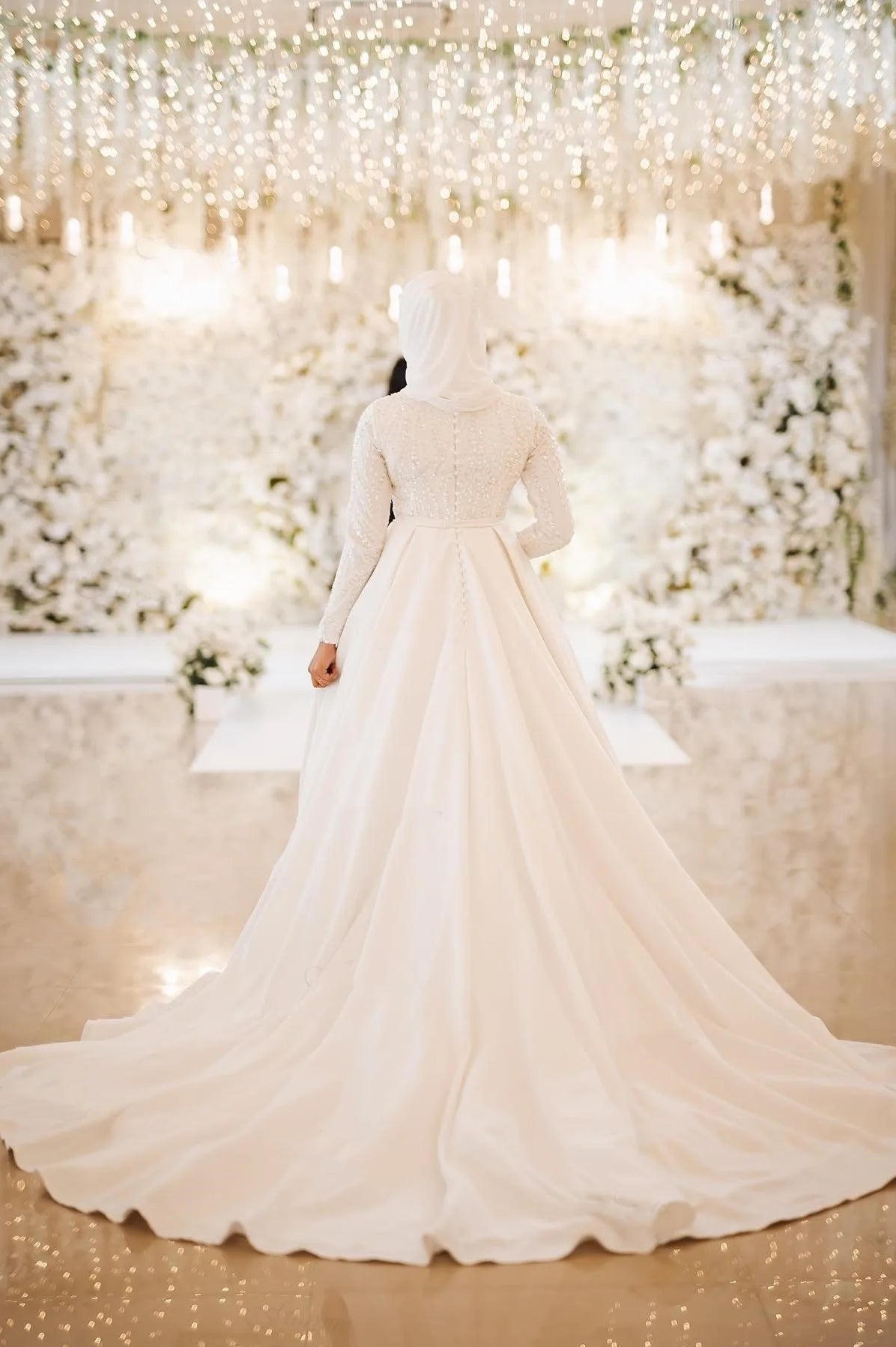 Ivory Beaded Lace Satin Bridal Gown (1-Pc) - Image 4