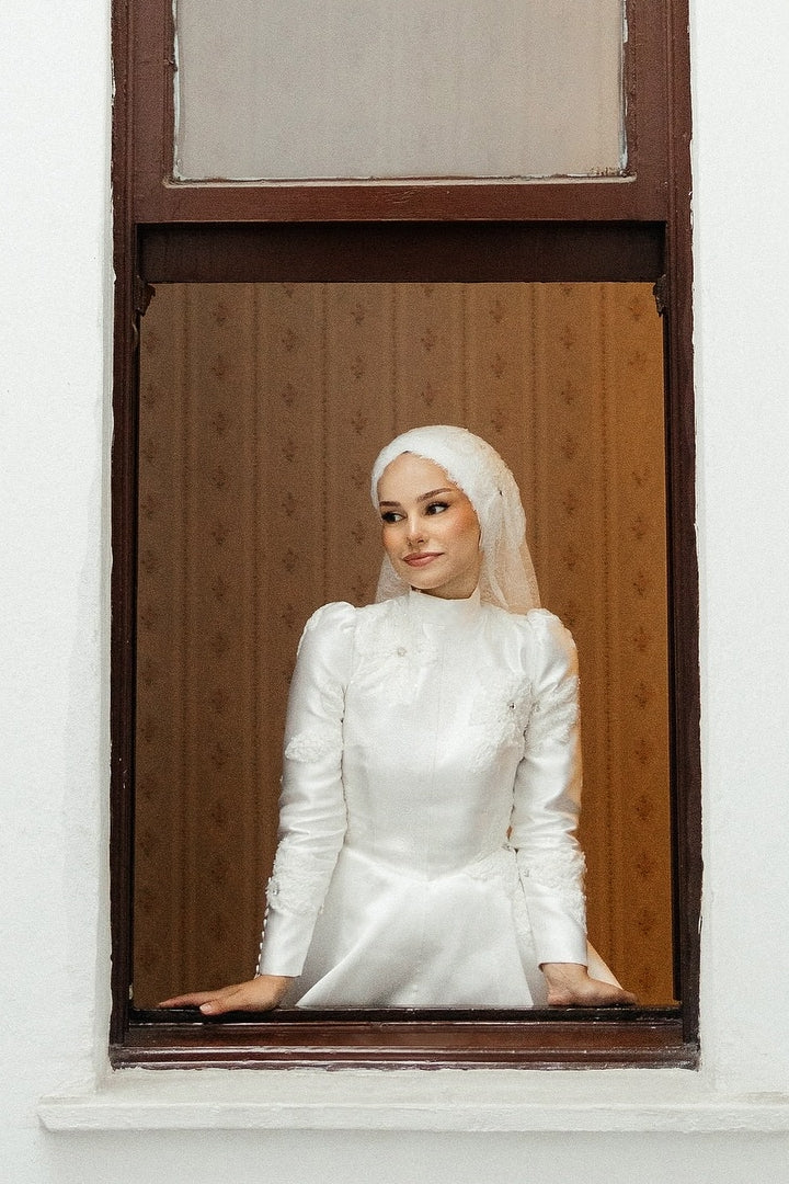 Pakistani Ivory Lace Appliqué Satin A-Line Wedding Gown (2-Piece) - Image 4