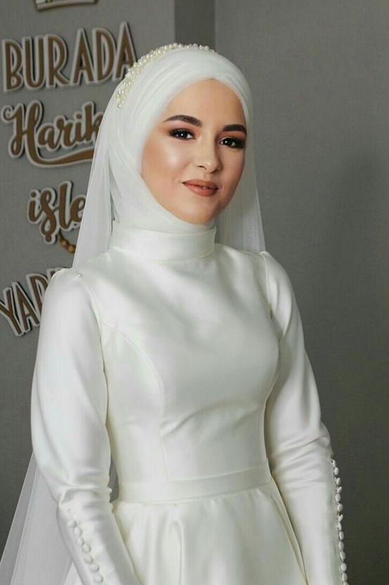 Pakistani Ivory Satin A-Line Bridal Gown (2-Piece) - Image 1