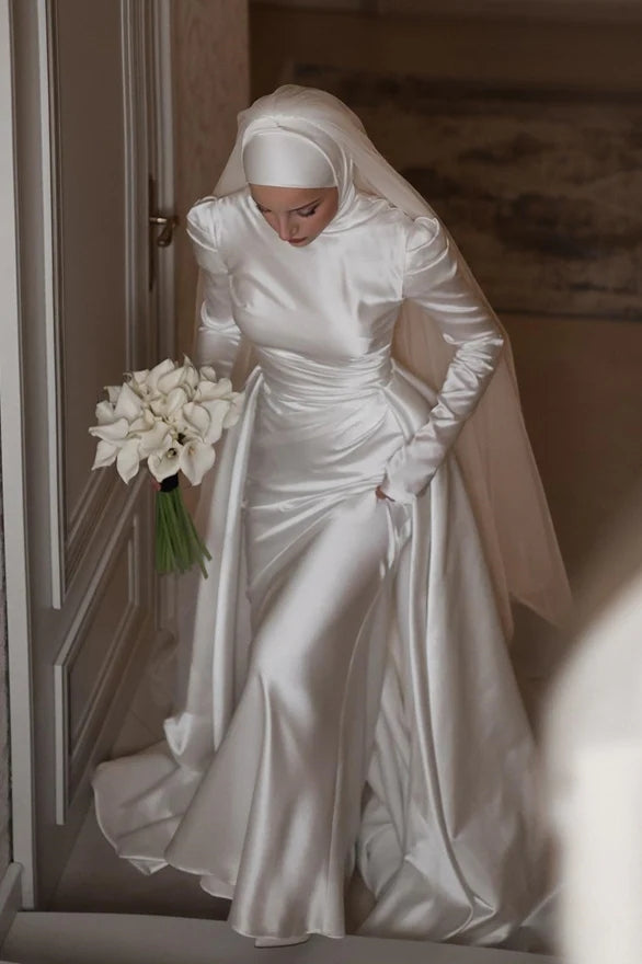 Pakistani Off-White Soft Satin A-Line Wedding Gown (2-Piece) - Image 3