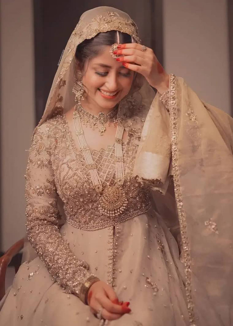 Pakistani Ivory Hand-Embroidered Zari Net & Organza Bridal Gown (2-Piece) - Image 2