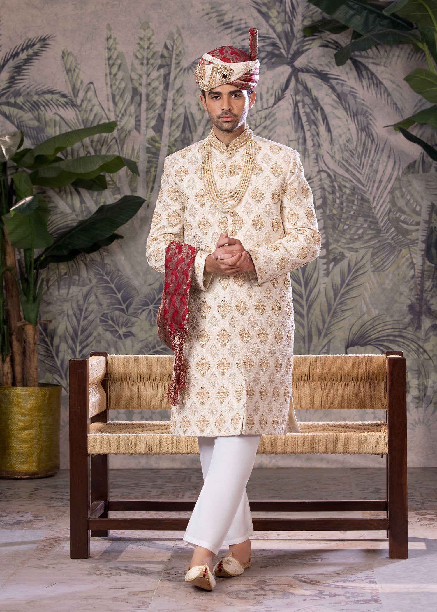 Off-White Embroidered Jamawar Sherwani (5-Piece) - Image 2