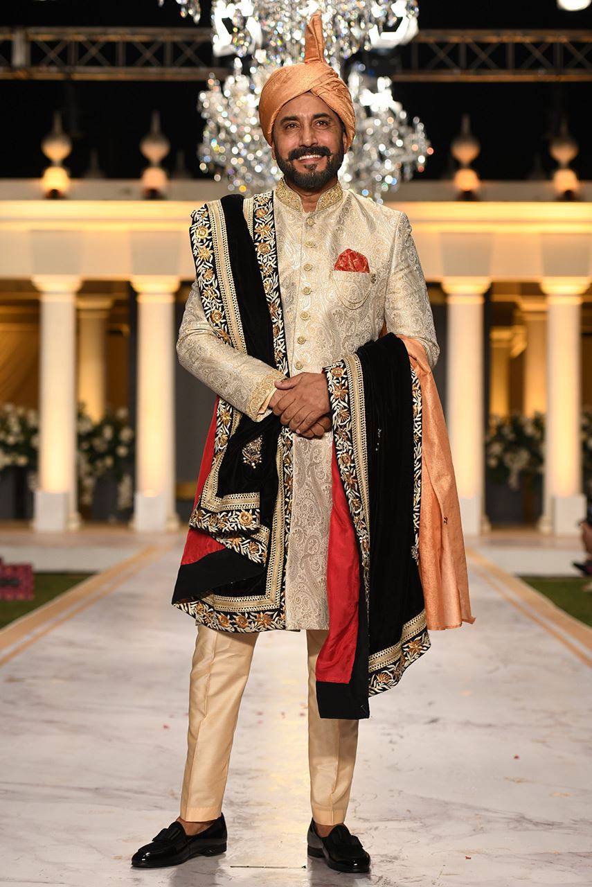 Off White Hand Embroidered Jamawar Groom Sherwani (3-Piece) - Image 1