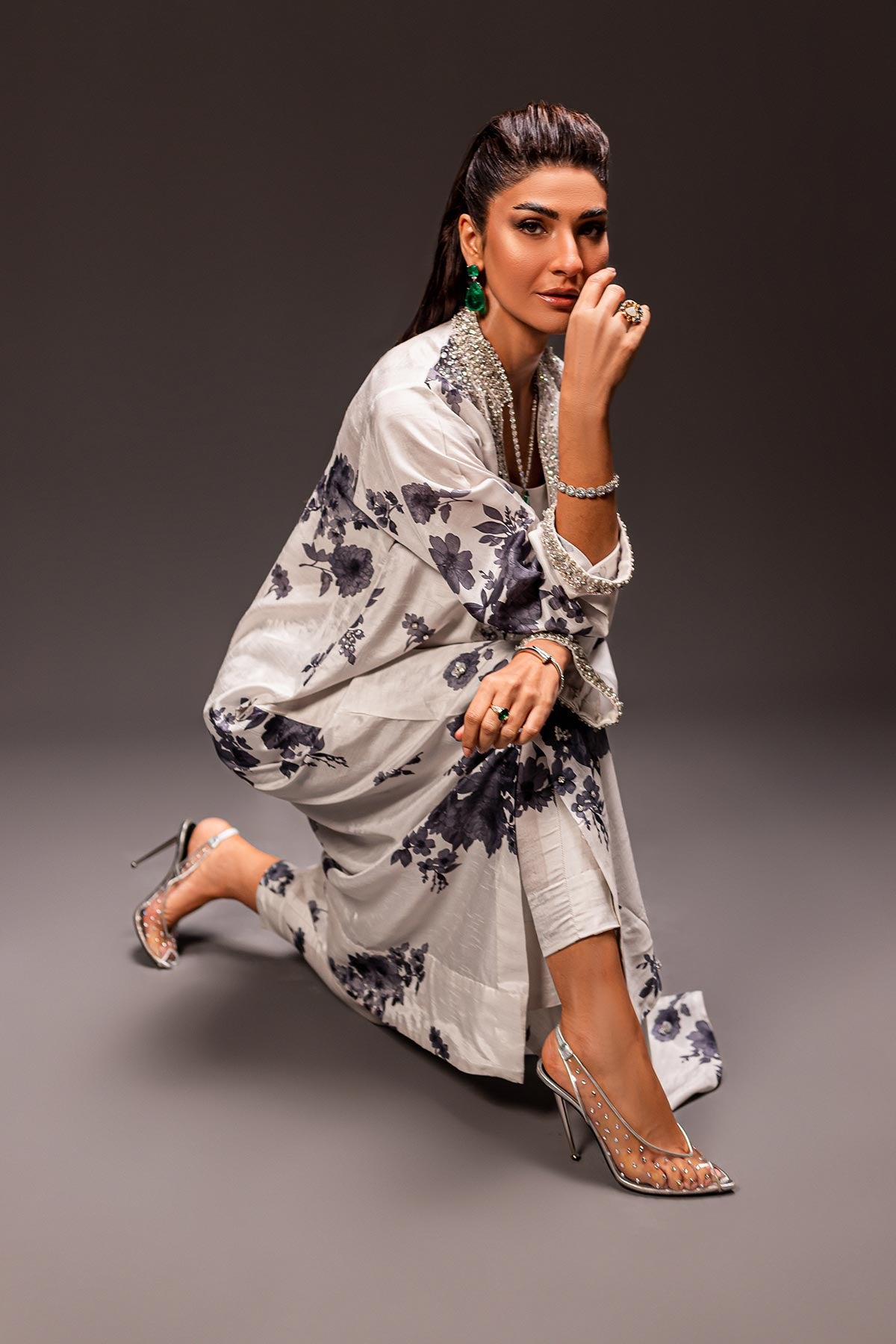 Ivory Hand Beadwork Silk Blend Kaftan Co-ord (3-Piece) - Image 4