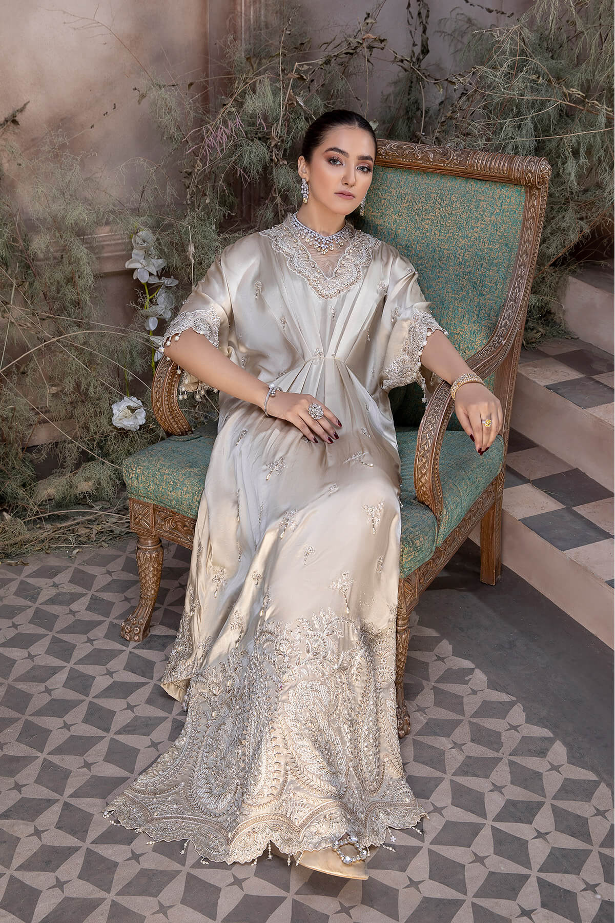 Ivory Embroidered Shamoze Silk Kaftan (2-Piece) - Image 4