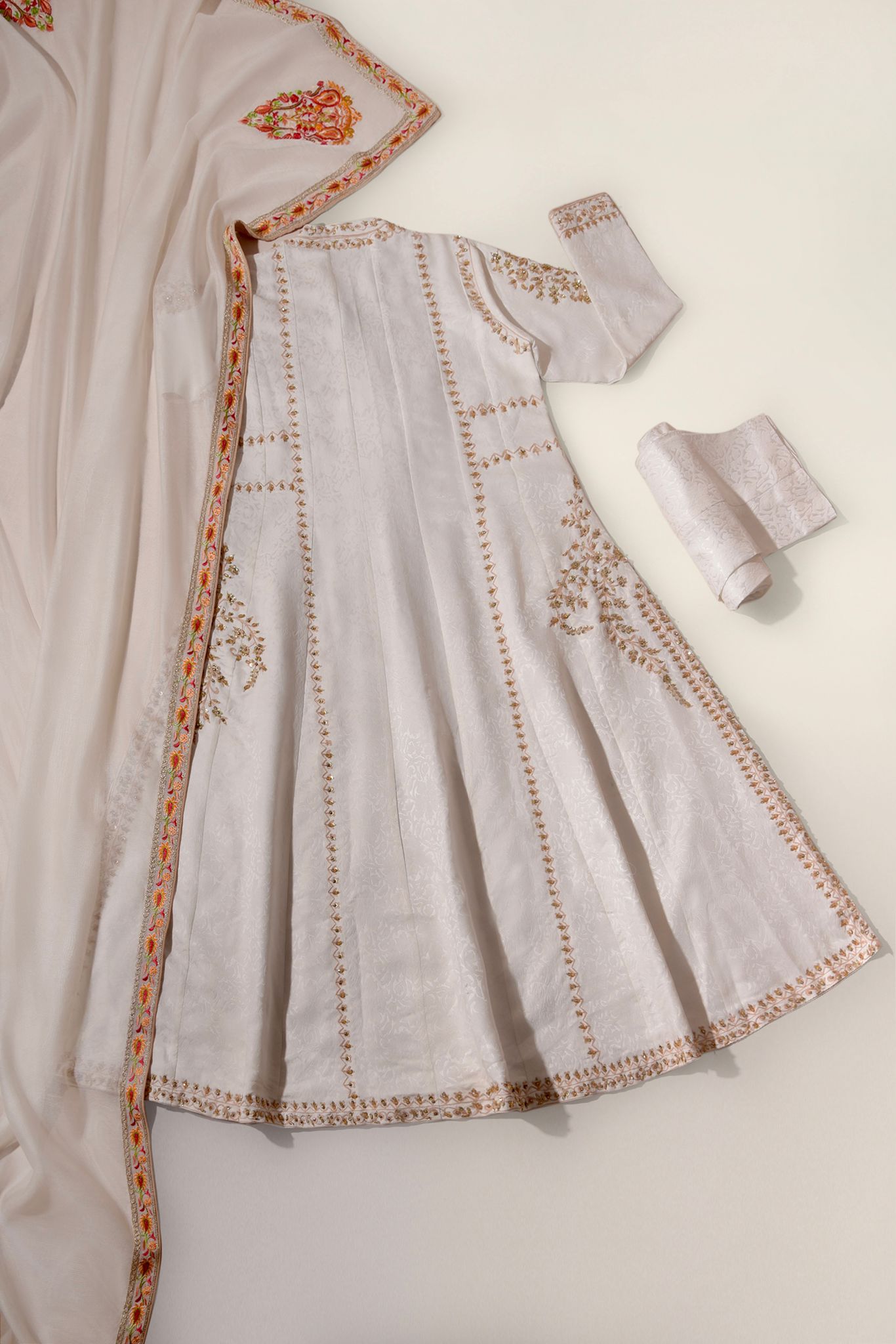 Pakistani Ivory Ari Embroidered Brocade Kalidar (3-Piece) - Image 3