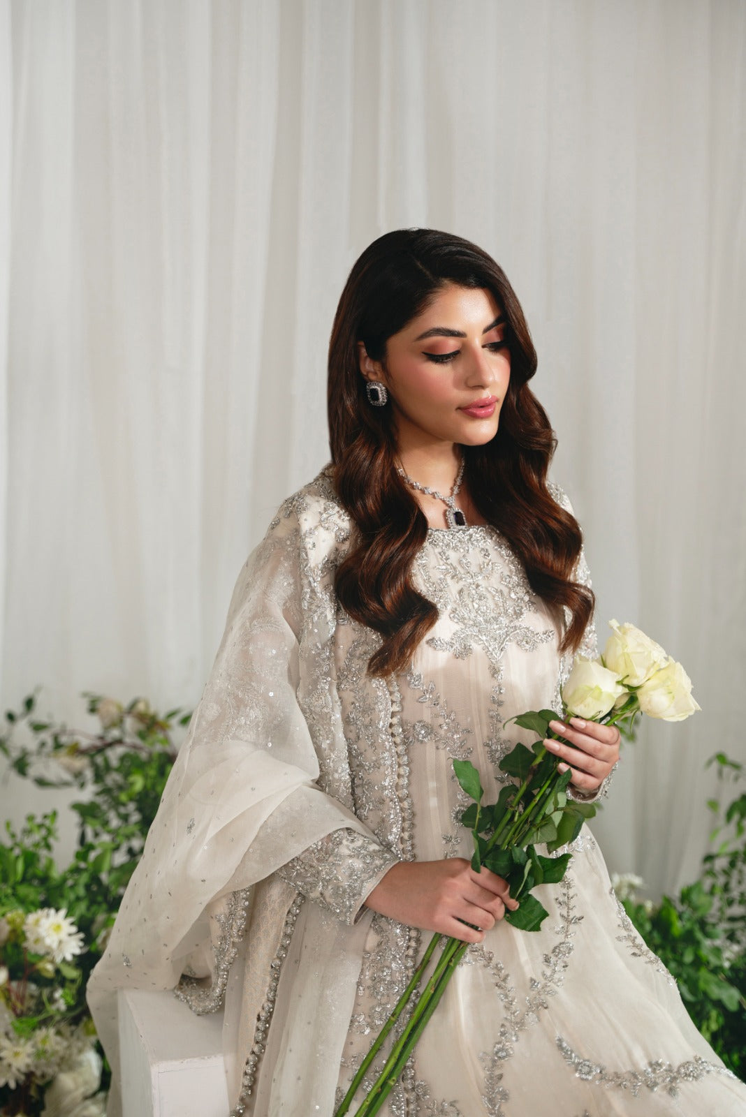 Pakistani Ivory Silver Ada Work Pure Tissue Kalidaar (3-Piece) - Image 10