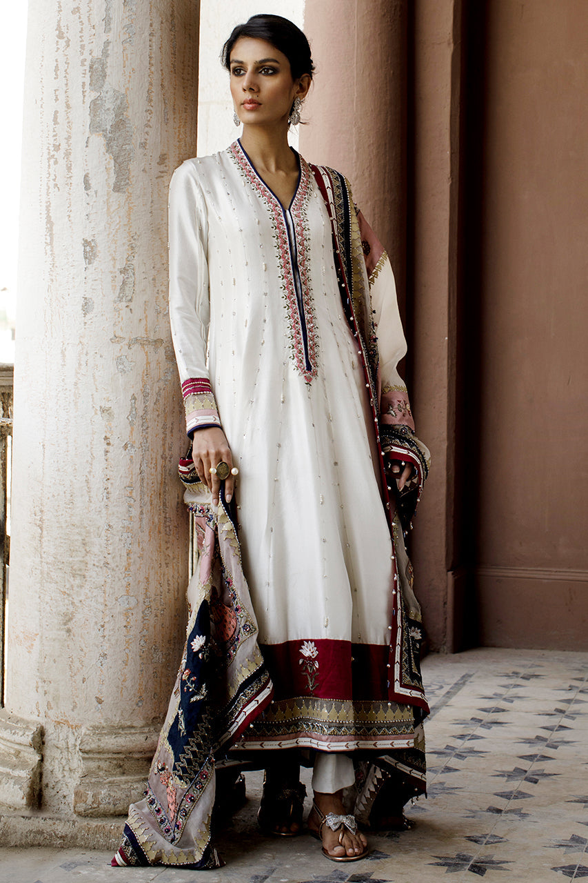 Off-White Embroidered Pure Silk Kalidaar (3-Piece) - Image 4