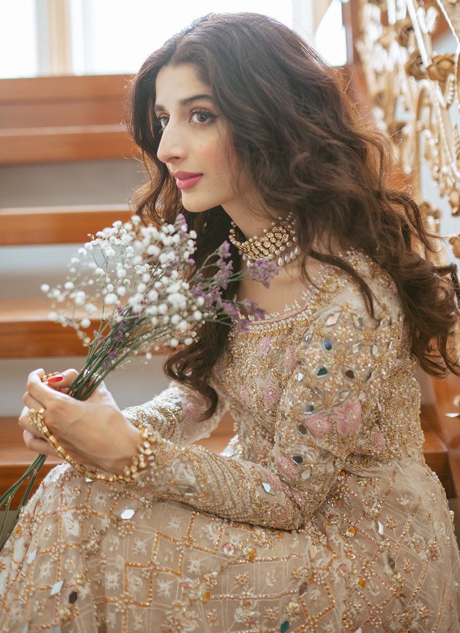 Pakistani Ivory Gold Embroidered Tissue Kalidaar Maxi (2-Piece) - Image 4