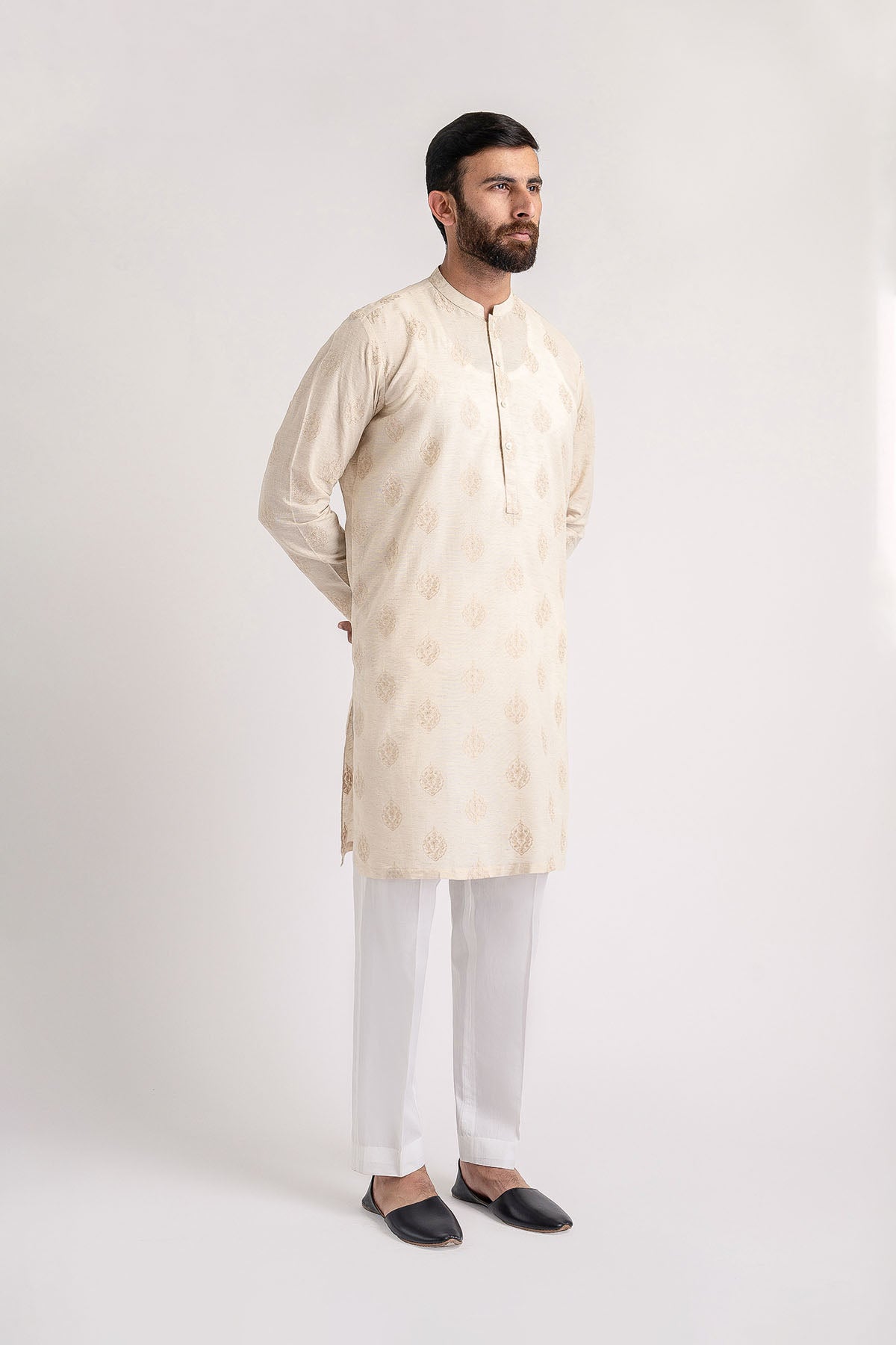Off-White Embroidered Cotton Kurta (2-Piece) - Image 1