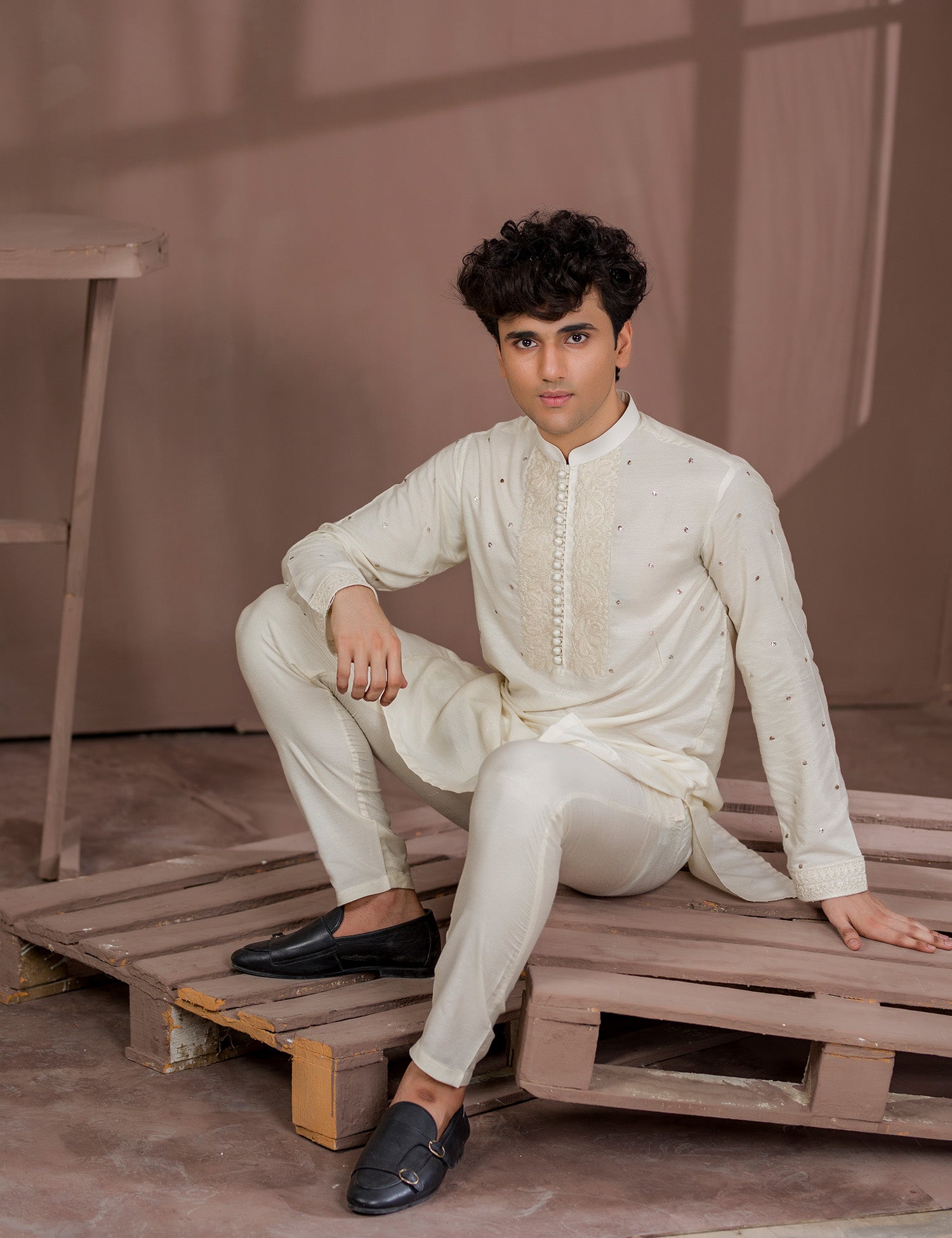 Off-White Hand Mukesh Cotton Net Kurta (2-Piece) - Image 4