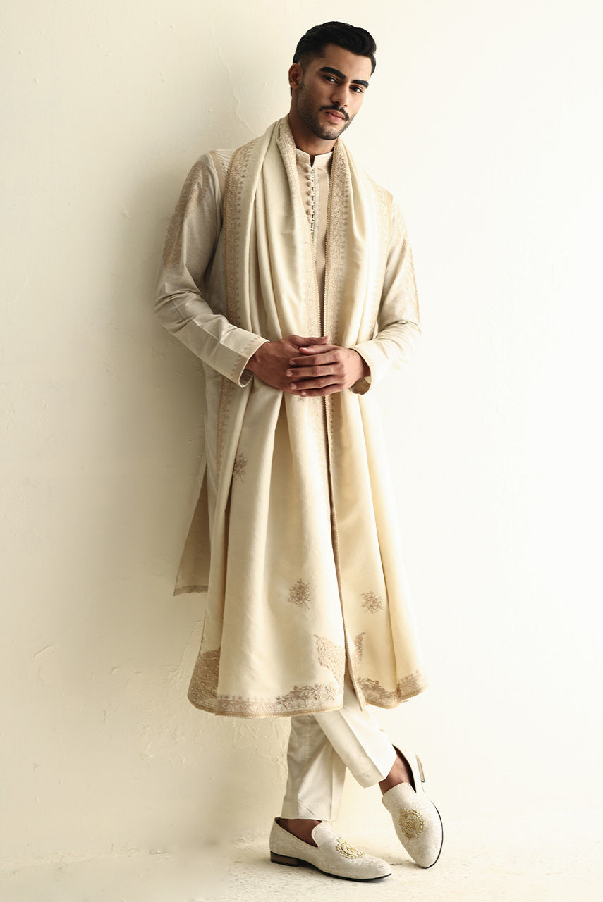 Ivory Embroidered Karandi Kurta with Jamawar Shawl (3-Piece) - Image 4