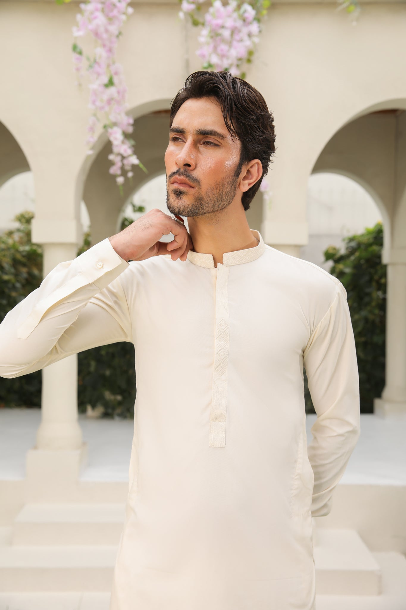 Bosky White Embroidered Blended Kurta Pajama (2-Piece) - Image 2