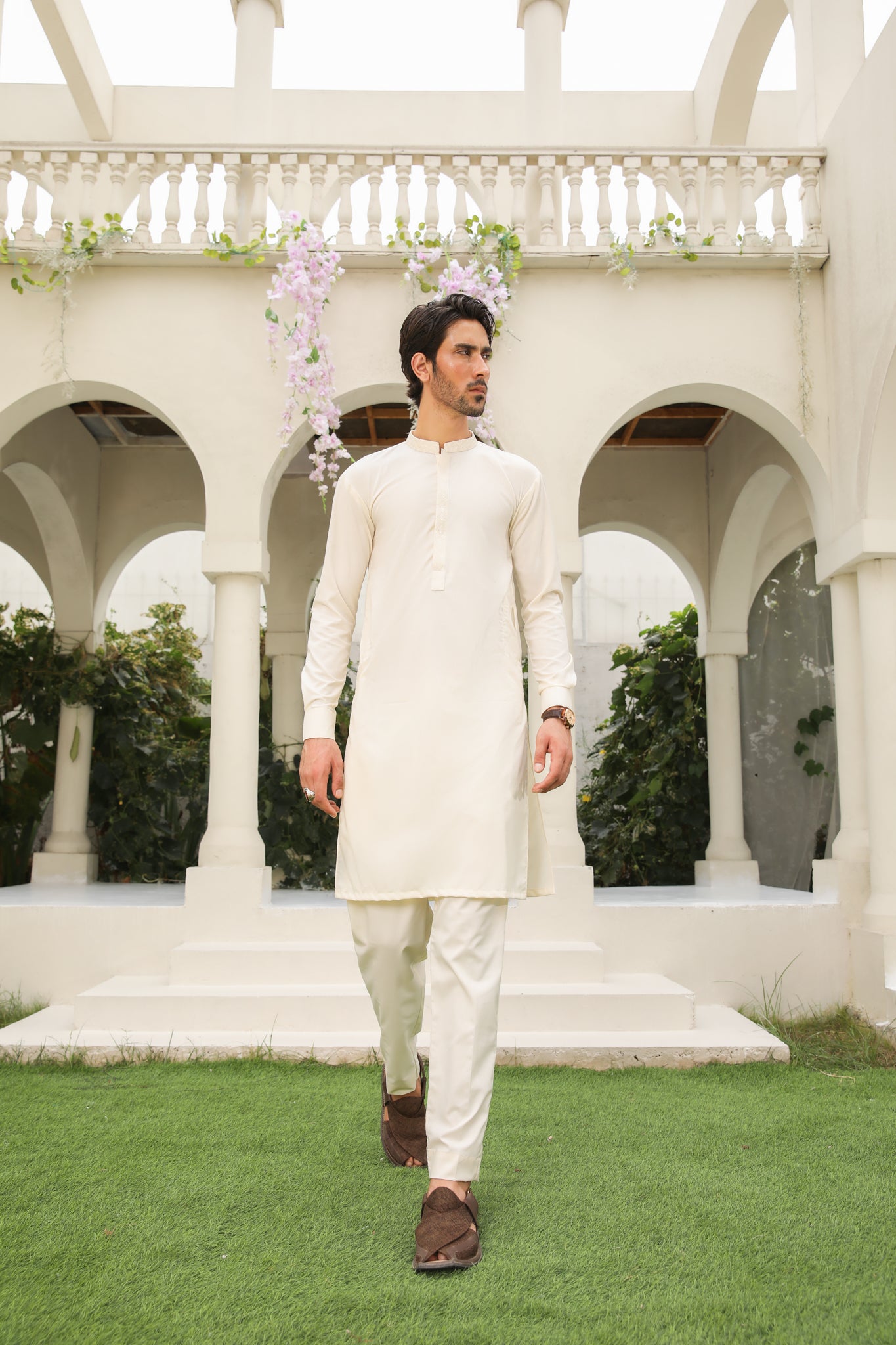 Bosky White Embroidered Blended Kurta Pajama (2-Piece) - Image 4