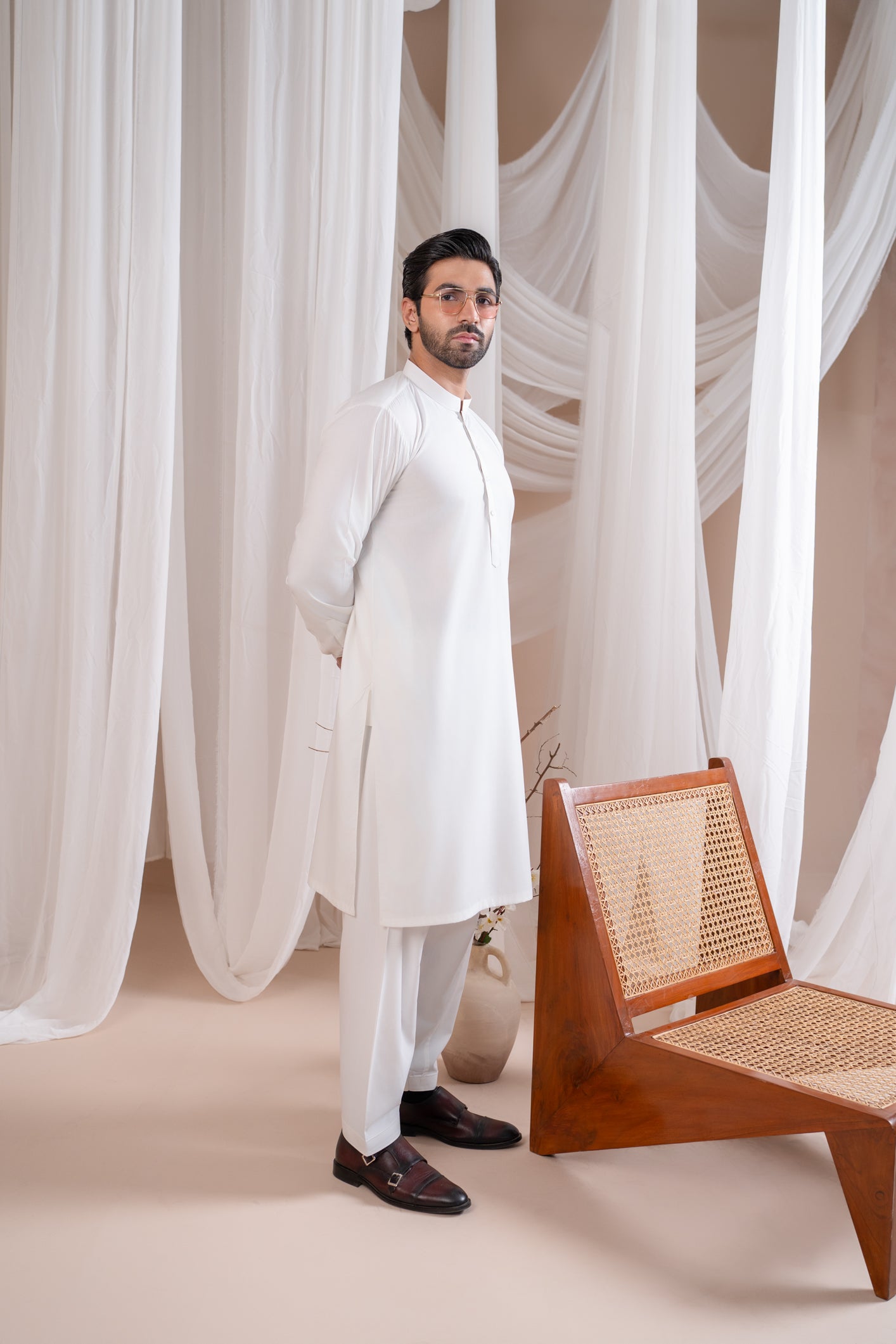 Off White Plain Cotton-Blend Kurta Pajama (2-Piece) - Image 6