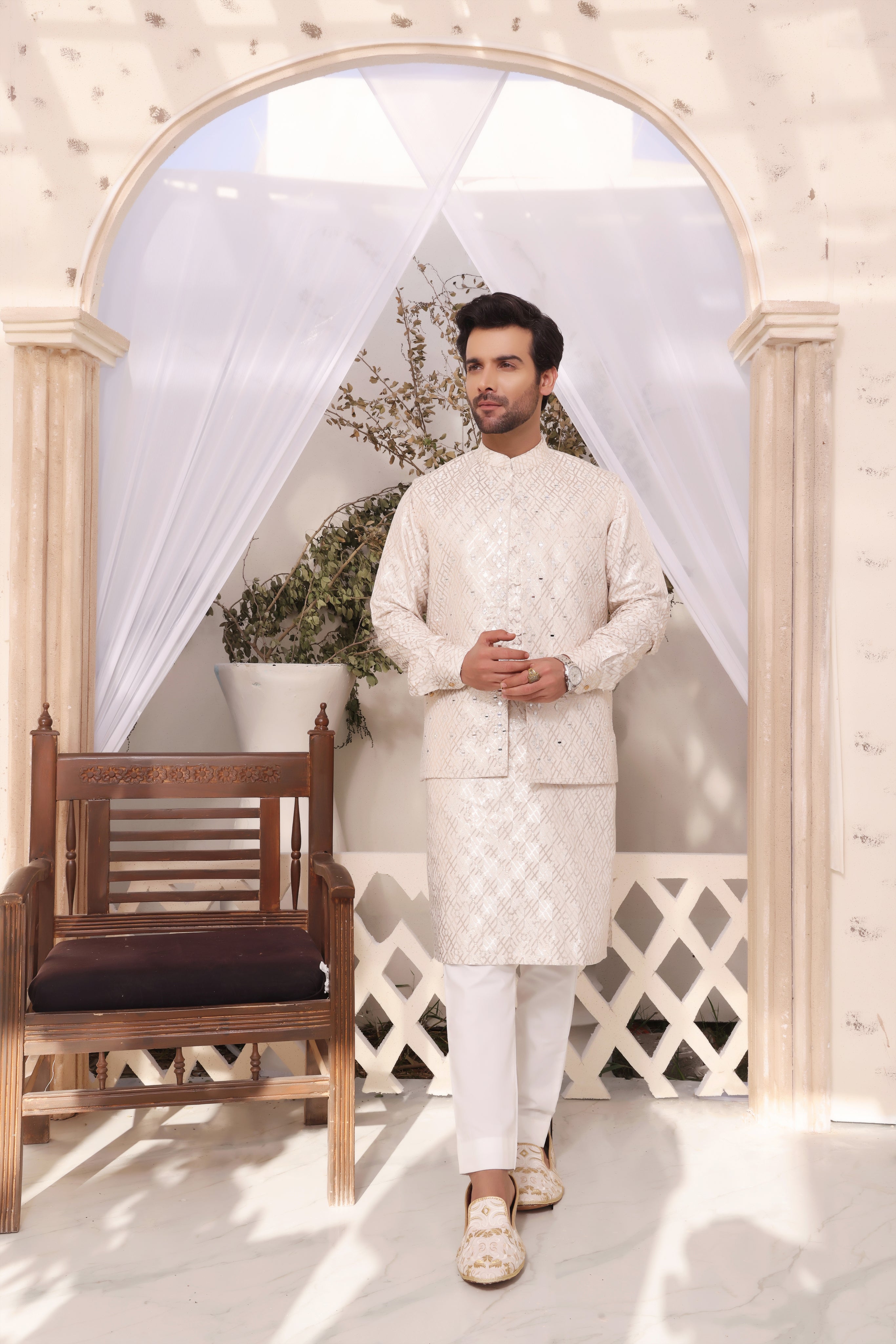 Ivory Matrix Mirror Cotton Silk Kurta Pajama (2-Piece) - Image 1