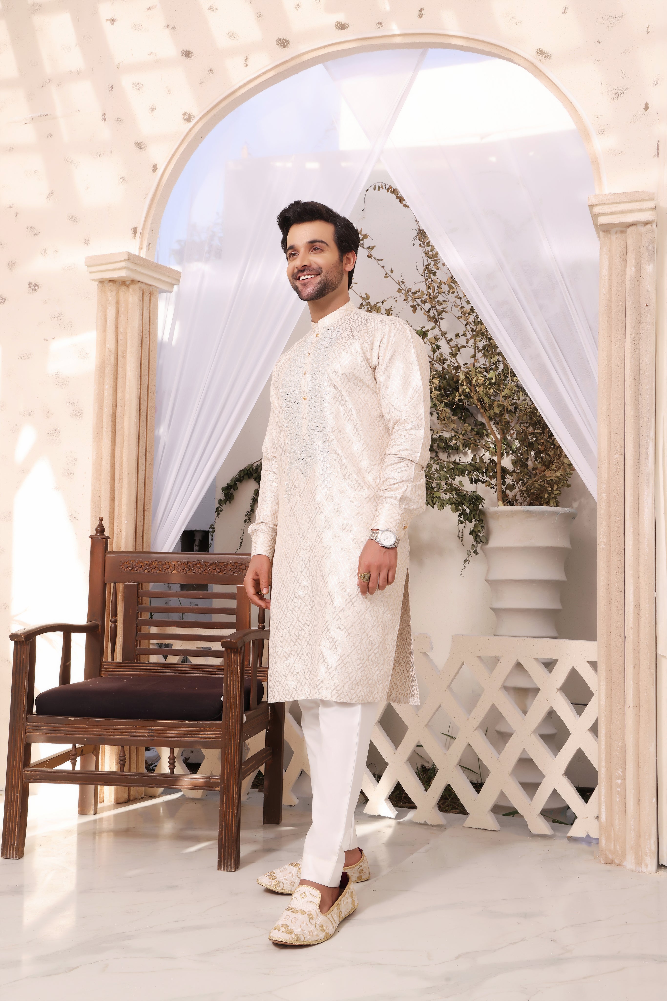 Ivory Matrix Mirror Cotton Silk Kurta Pajama (2-Piece) - Image 4