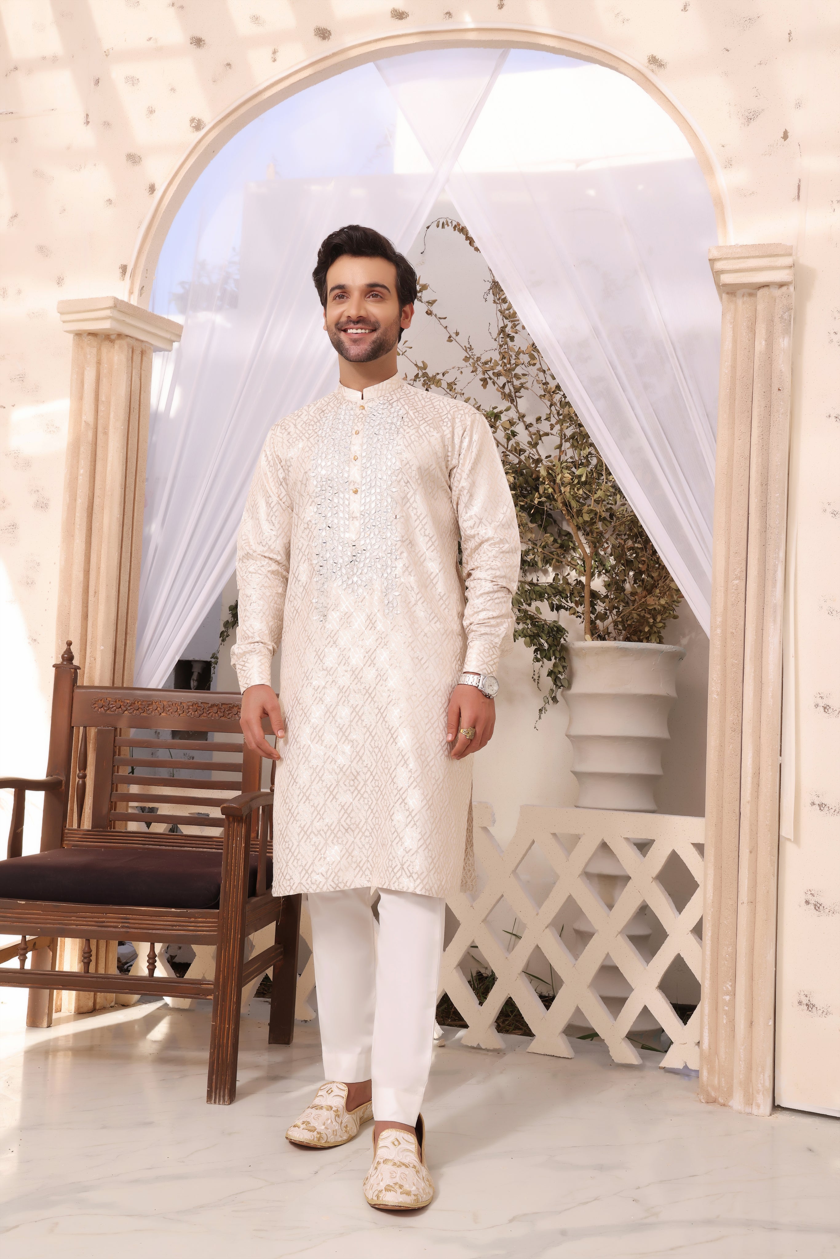 Ivory Matrix Mirror Cotton Silk Kurta Pajama (2-Piece) - Image 5