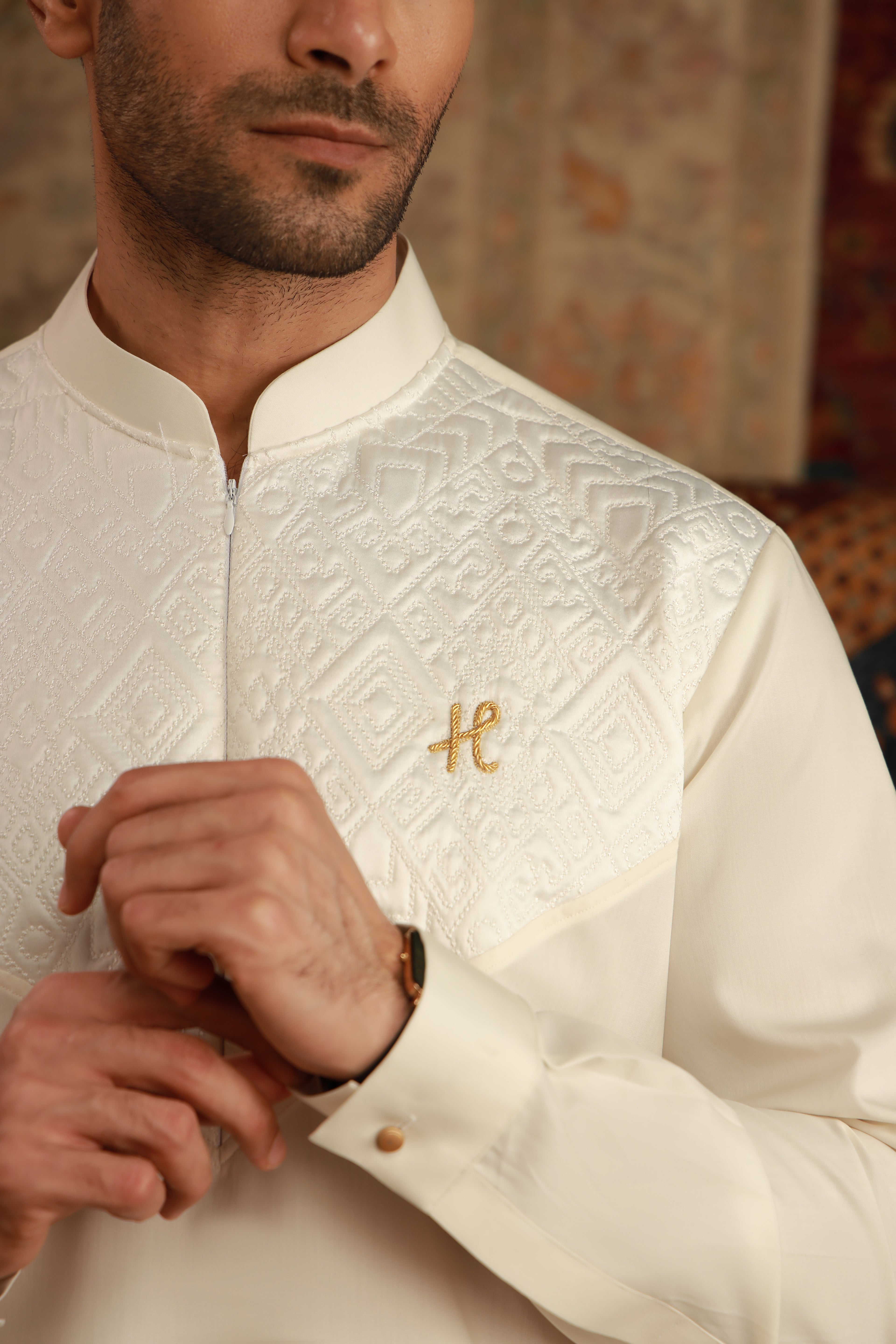 Off-White Self-Pattern Cotton-Silk Kurta Pajama (2-Piece) - Image 3