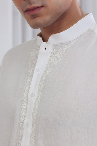 Off-White Tonal Embroidered Cotton Kurta Pajama (2-Piece) - Image 3