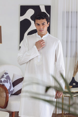 Off-White Tonal Embroidered Cotton Kurta Pajama (2-Piece) - Image 5