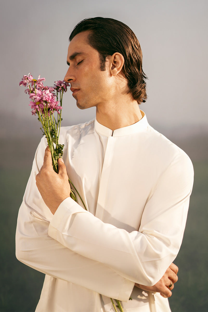 Off-White Premium Cotton Kurta Pajama (2-Piece) - Image 3