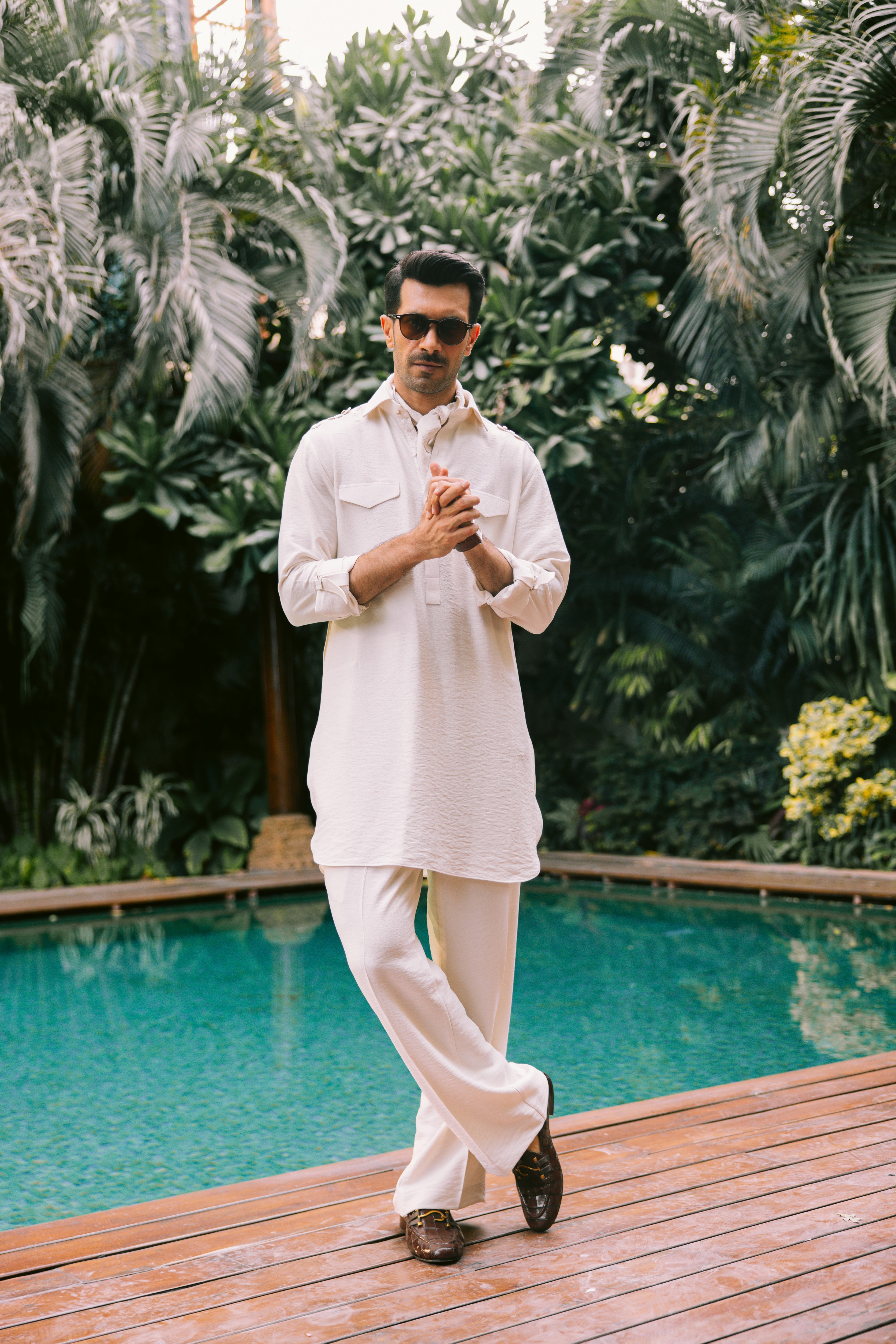 Ivory Linen Kurta Pajama (2-Piece) - Image 2