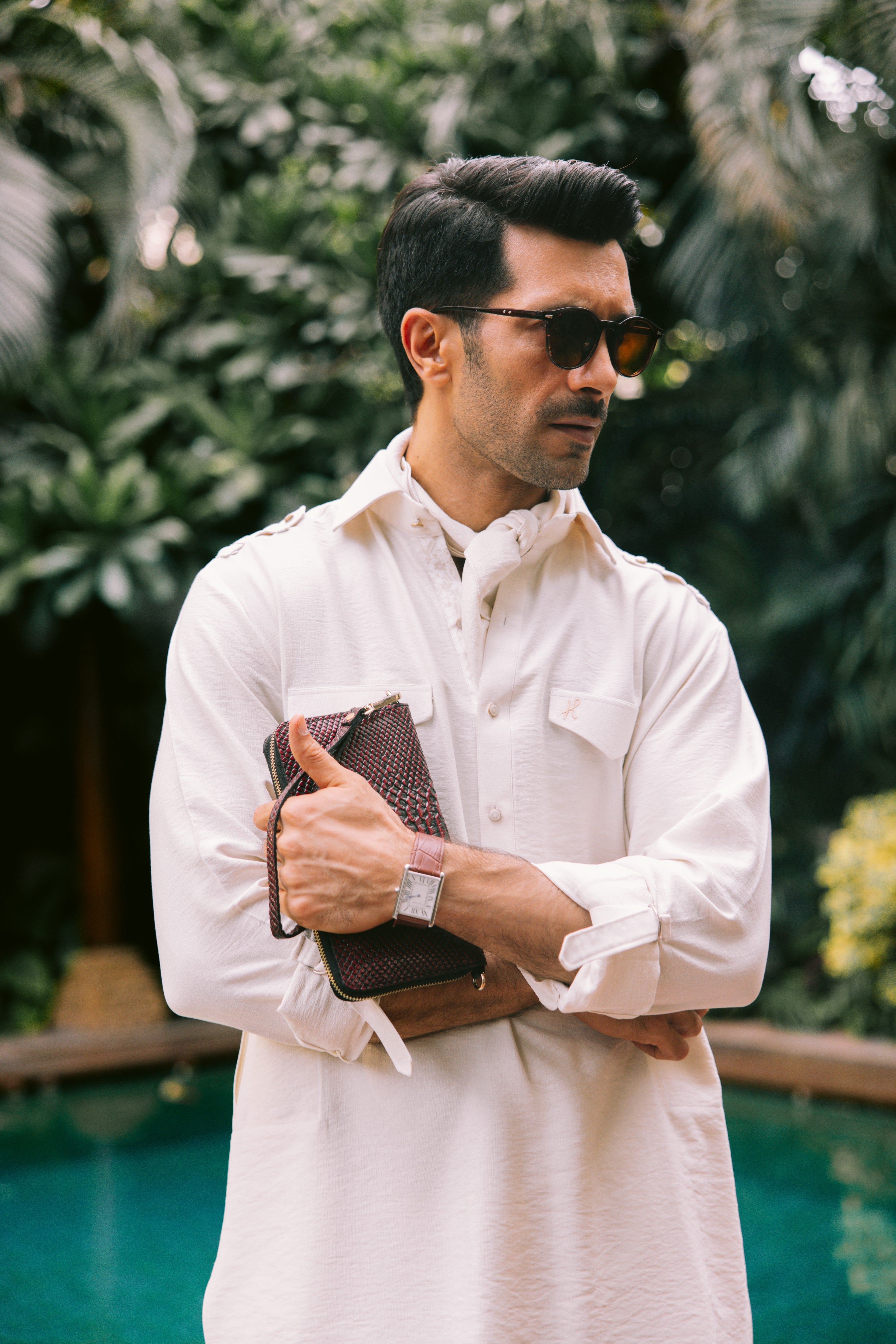 Ivory Linen Kurta Pajama (2-Piece) - Image 3