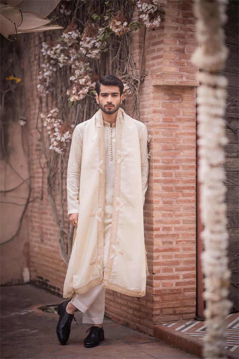 Off-White Embroidered Raw Silk Kurta Set (3-Piece) - Image 4