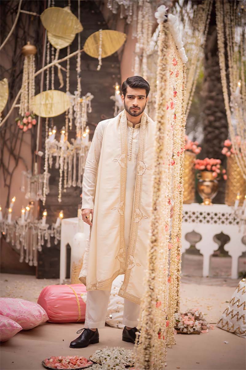 Off-White Embroidered Raw Silk Kurta Set (3-Piece) - Image 5