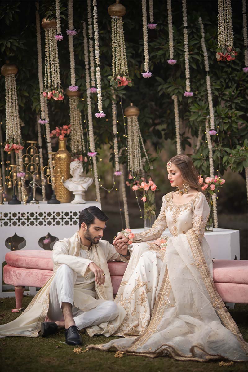 Off-White Embroidered Raw Silk Kurta Set (3-Piece) - Image 7