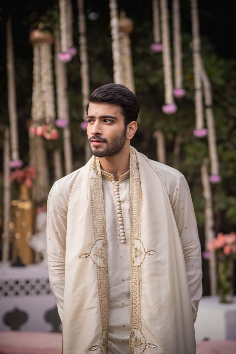 Off-White Embroidered Raw Silk Kurta Set (3-Piece) - Image 8