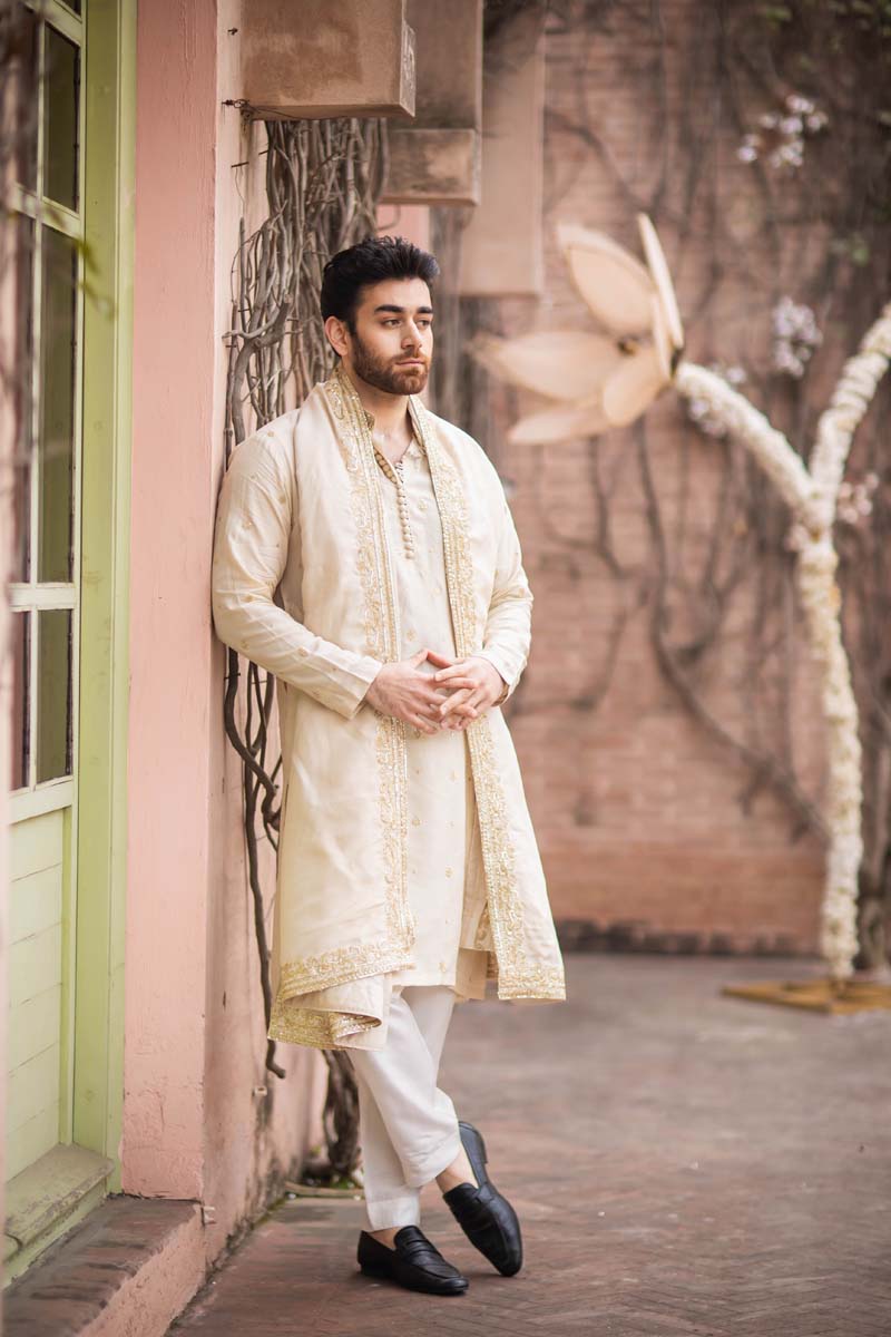 Off-White Embroidered Raw Silk Kurta Set (3-Piece) - Image 3