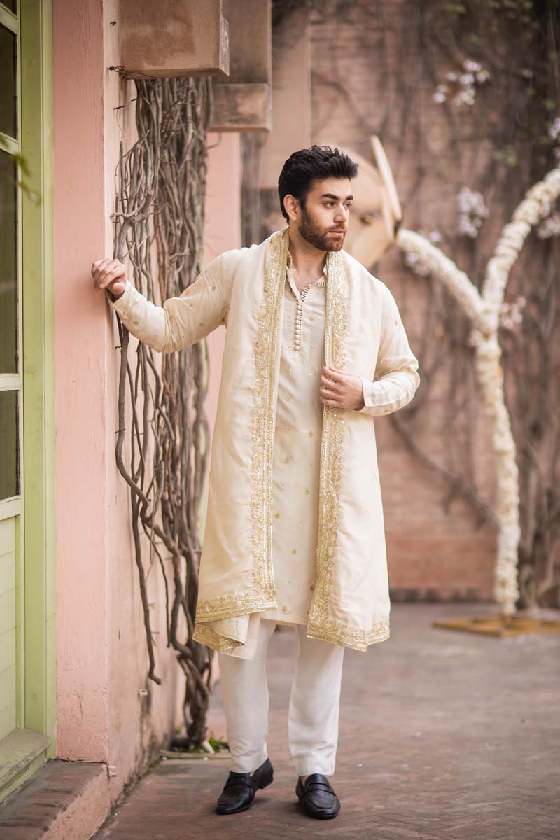 Off-White Embroidered Raw Silk Kurta Set (3-Piece) - Image 5