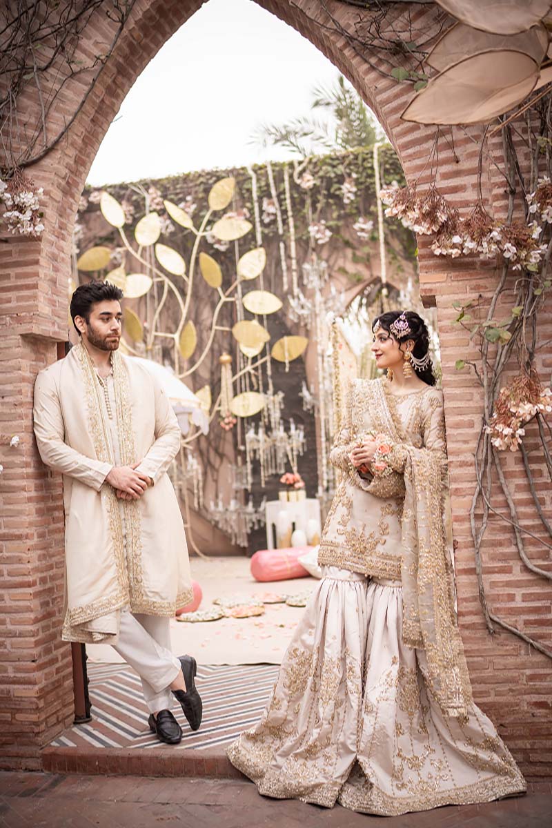 Off-White Embroidered Raw Silk Kurta Set (3-Piece) - Image 9