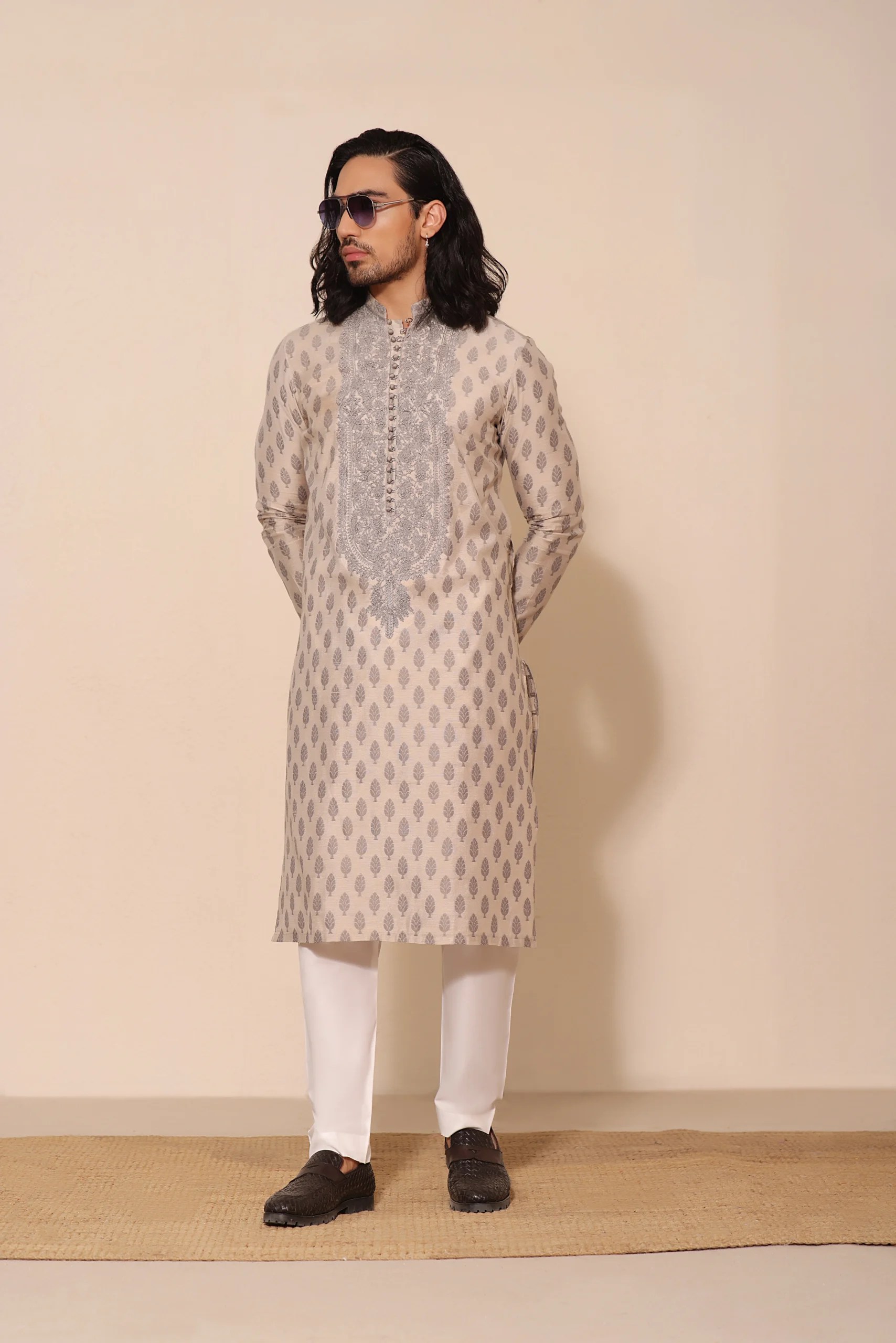 Antique White Embroidered Silk-Blend Kurta (2-Piece) - Image 2