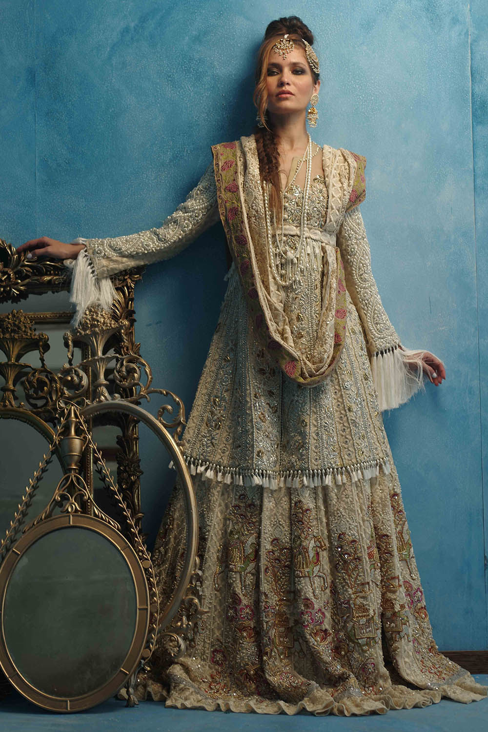 Ivory Zardozi Chicken Kari Bridal Lehenga (3-Piece) - Image 4