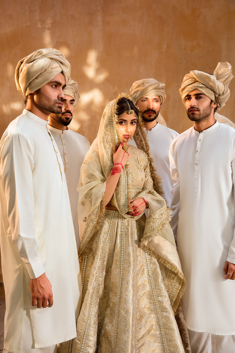 Pakistani Ivory Gotta Embroidered Jacquard Lehenga (3-Piece) - Image 10