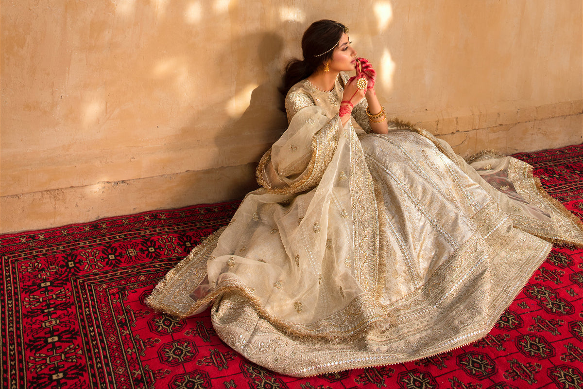 Pakistani Ivory Gotta Embroidered Jacquard Lehenga (3-Piece) - Image 11