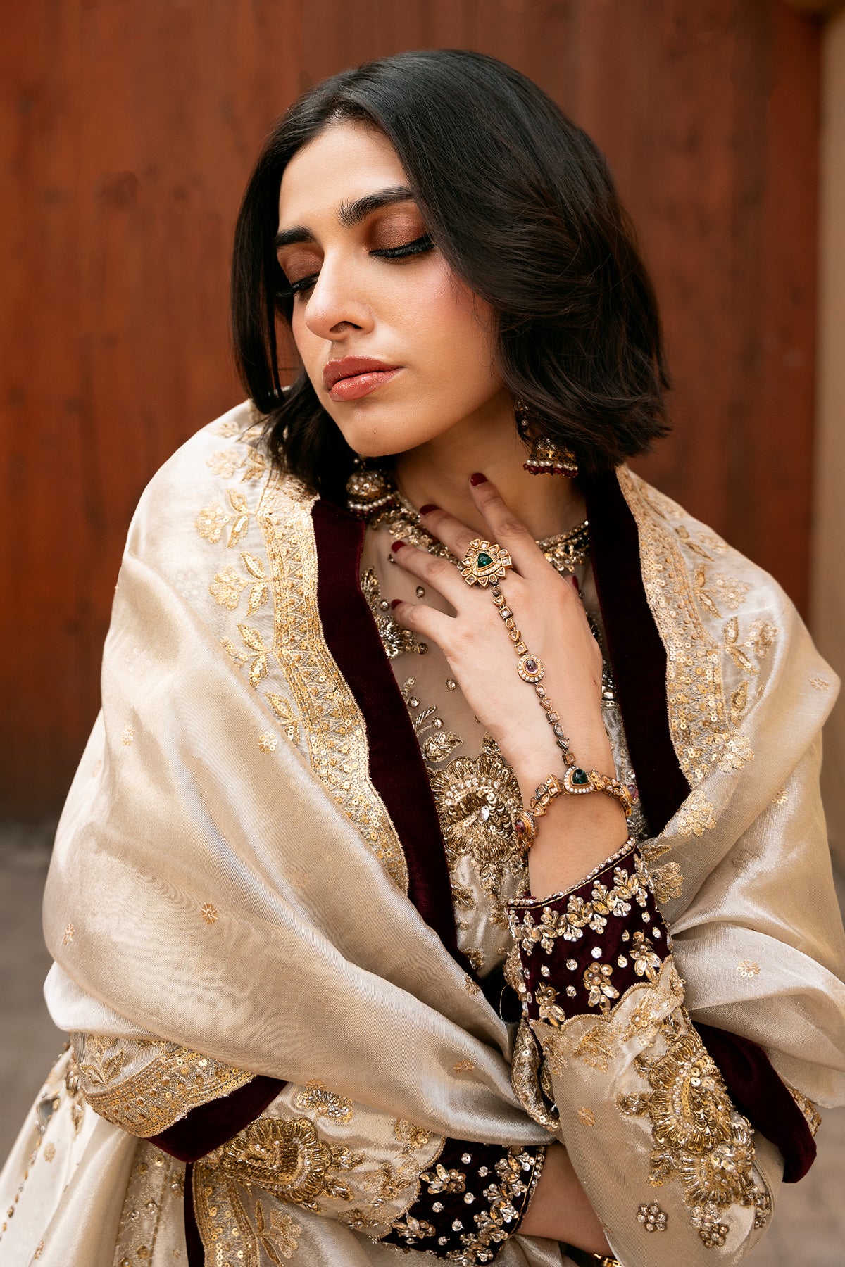 Pakistani Ivory Zardozi Masoori & Velvet Jamawar Lehenga (3-Piece) - Image 5