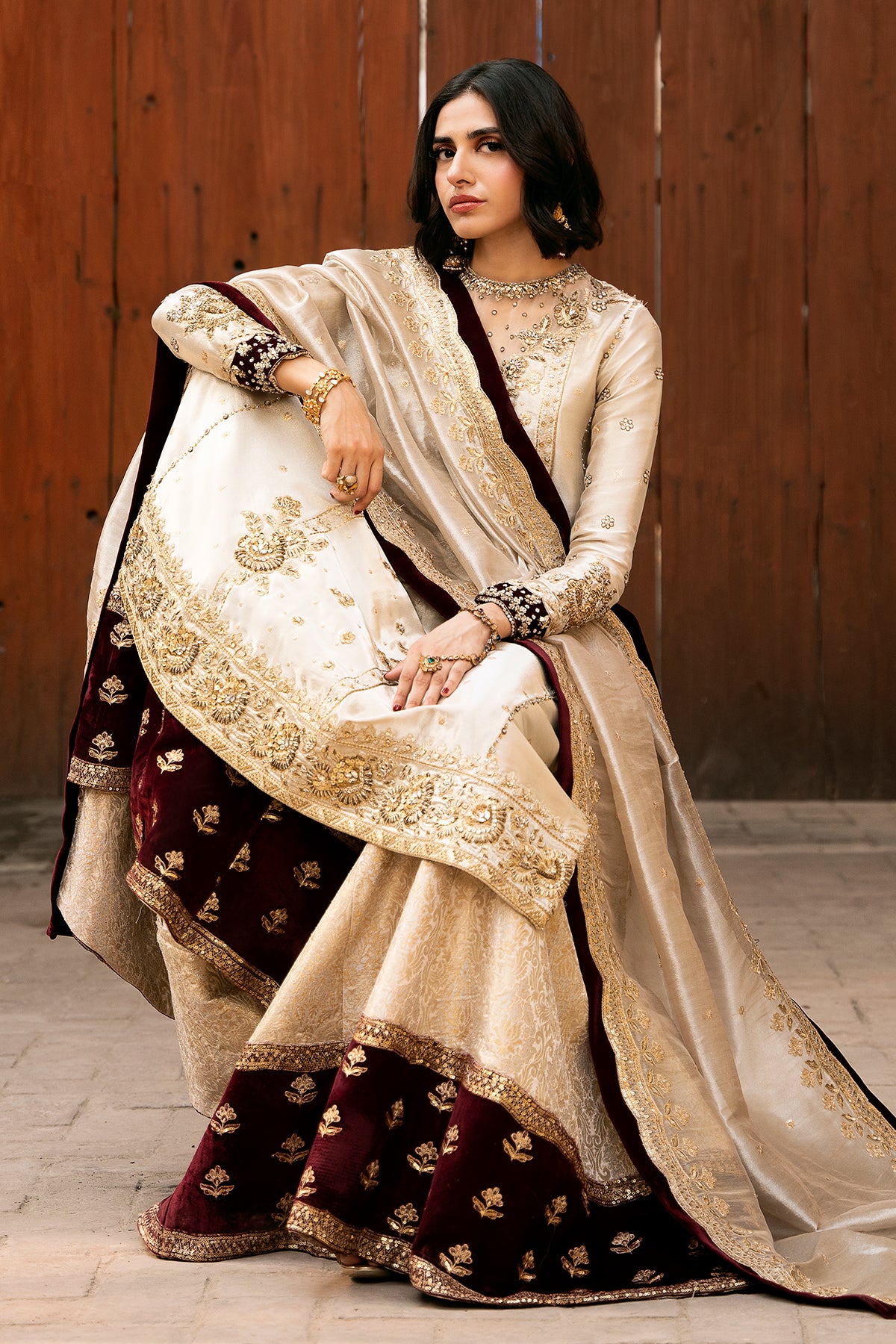 Pakistani Ivory Zardozi Masoori & Velvet Jamawar Lehenga (3-Piece) - Image 6