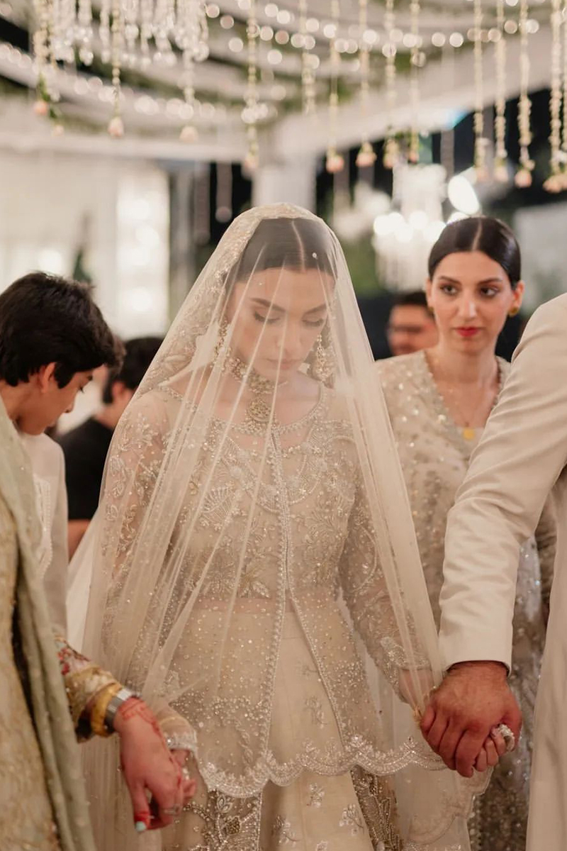 Pakistani Ivory Embellished Net Bridal Lehenga (3-Piece) - Image 4