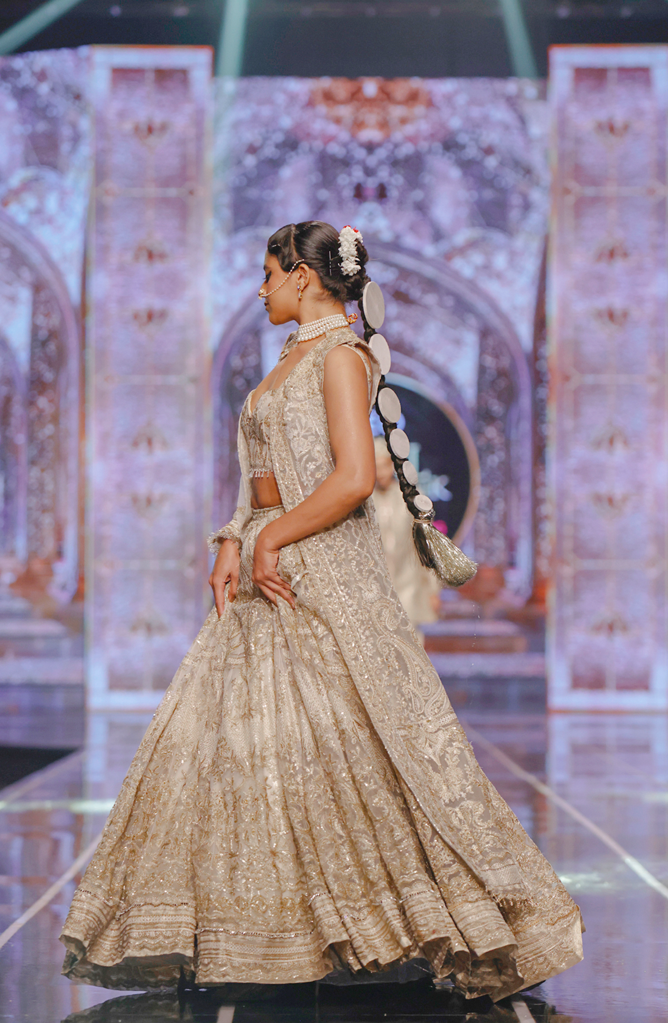 Pakistani Ivory Embroidered Net Lehenga Choli (3-Piece) - Image 4