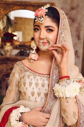 Pakistani Ivory Floral Embroidered Net Lehenga (3-Piece) - Image 4