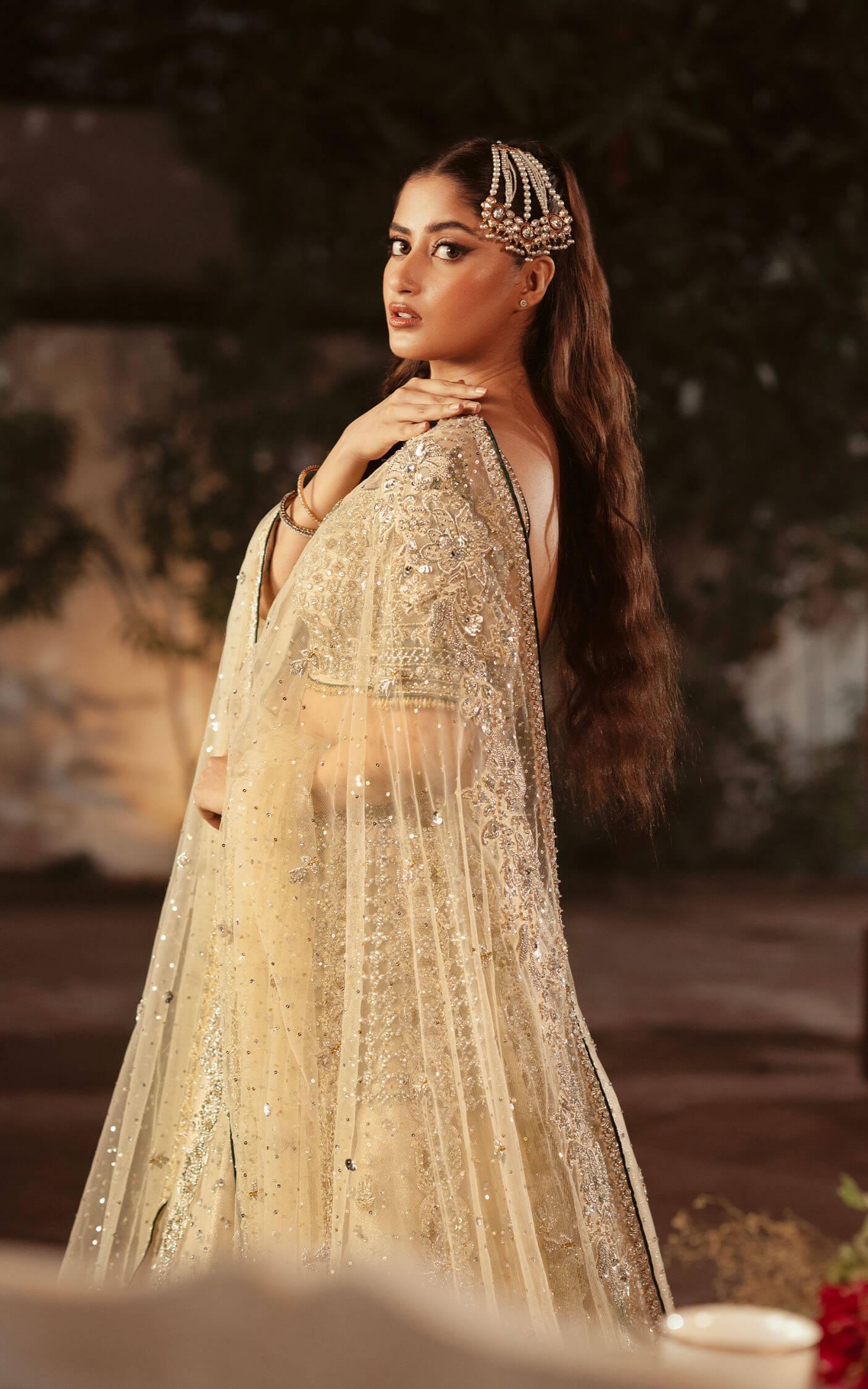 Off-White Embellished Net Lehenga (3-Piece) - Image 3