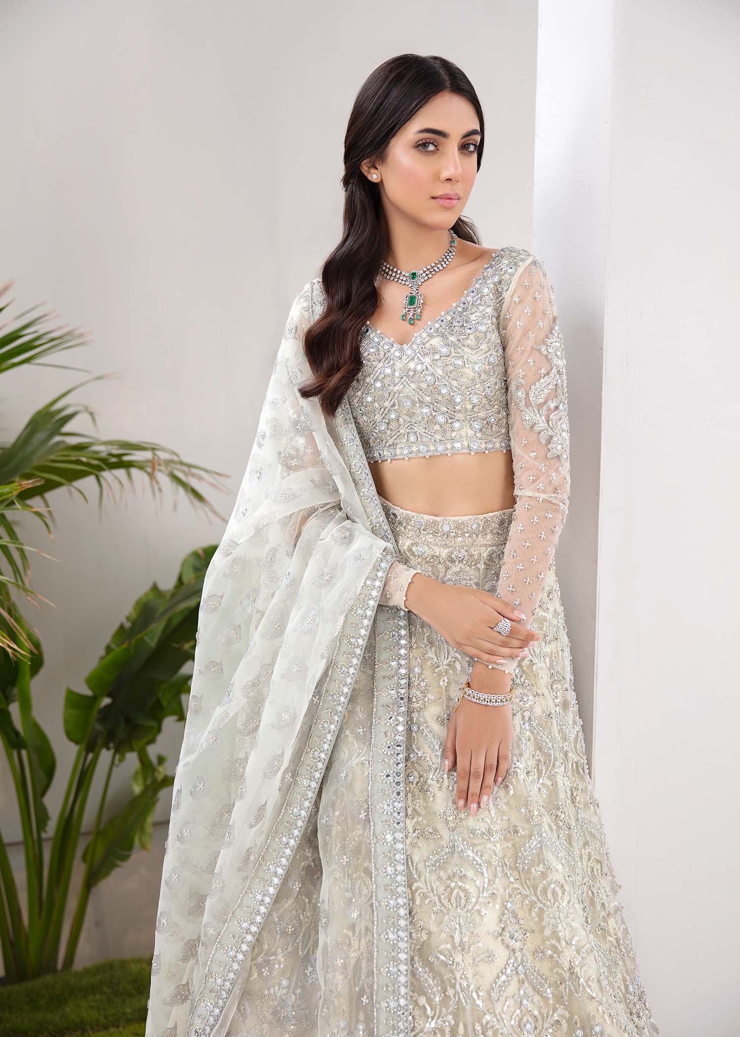 Pakistani Ivory Zardozi Net Lehenga Choli (3-Piece) - Image 2